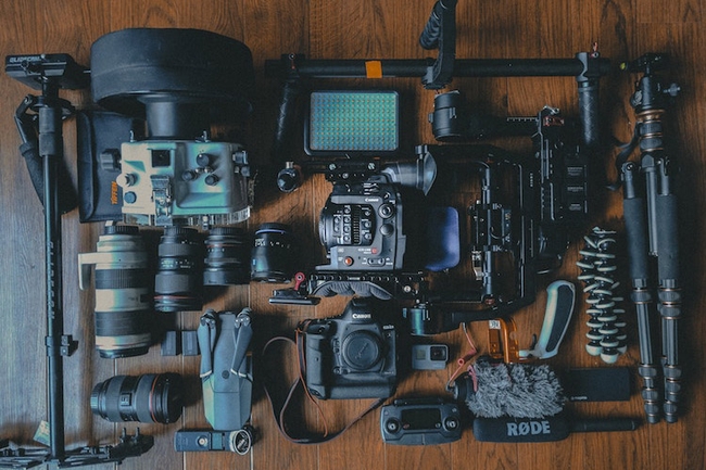 16 Must-have Camera Accessories for Travel Photographers